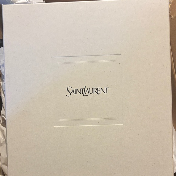 Saint Laurent Black Patent Leather Heels - Picture 4 of 4